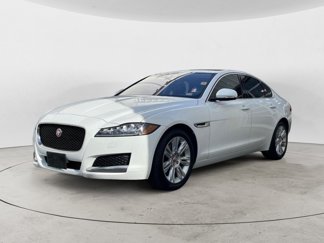 Certified 2017 Jaguar XF Premium image 1