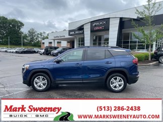 Used 2022 GMC Terrain SLE w/ Driver Convenience Package image 1