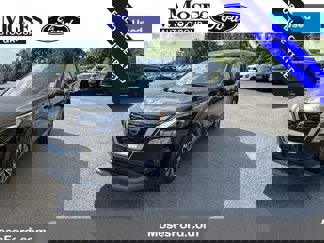 Used 2023 Nissan Rogue SV image 1