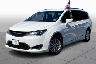 Used 2018 Chrysler Pacifica Touring-L image 1