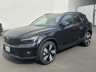 Used 2024 Volvo XC40 Recharge Plus image 1