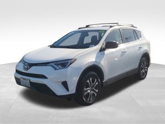 Used 2016 Toyota RAV4 LE image 1