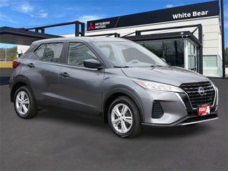 Used 2022 Nissan Kicks S image 1
