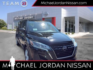 New 2025 Nissan Kicks S image 1