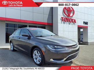 Used 2015 Chrysler 200 Limited w/ Convenience Group image 1