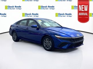 Used 2024 Hyundai Elantra SEL image 1