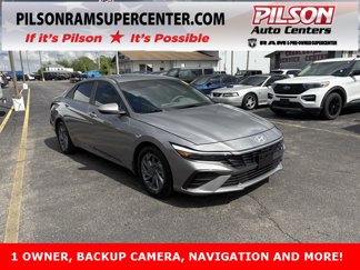 Used 2024 Hyundai Elantra SEL image 1