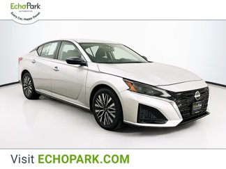 Used 2024 Nissan Altima 2.5 SV image 1
