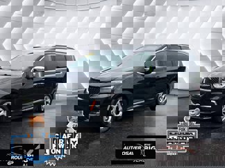 Used 2023 Chrysler Pacifica Limited image 1