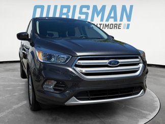 Used 2019 Ford Escape SE image 1