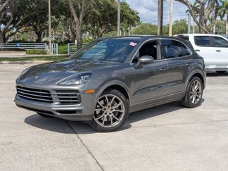 Used 2022 Porsche Cayenne image 1