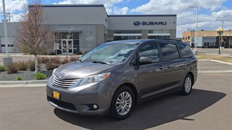 Used 2016 Toyota Sienna XLE image 1