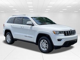 Used 2020 Jeep Grand Cherokee Laredo image 1