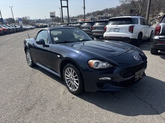 Used 2018 FIAT 124 Spider Classica w/ Technology & Siriusxm Group image 1