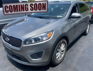 Used 2017 Kia Sorento LX image 1