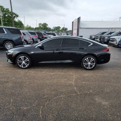 Used 2018 Buick Regal Essence image 1