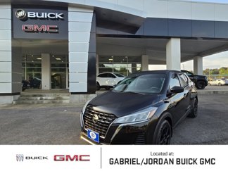 Used 2021 Nissan Kicks S image 1