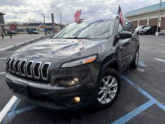 Used 2014 Jeep Cherokee Latitude w/ Comfort/Convenience Group image 1