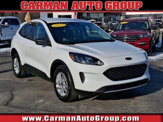 Certified 2022 Ford Escape SE image 1