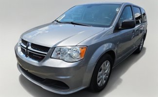Used 2019 Dodge Grand Caravan SE w/ UConnect Hands-Free Group image 1