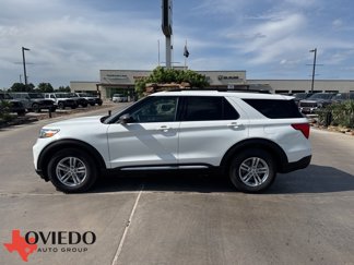 Used 2023 Ford Explorer XLT image 1