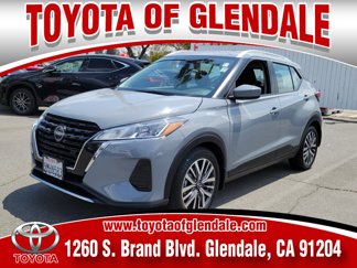 Used 2024 Nissan Kicks SV image 1