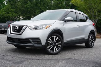Used 2020 Nissan Kicks SV image 1