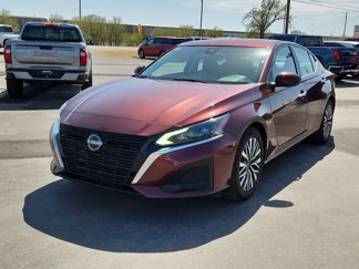 Used 2023 Nissan Altima 2.5 SV image 1