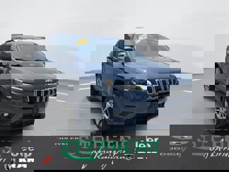 Used 2021 Jeep Cherokee Latitude Lux w/ Comfort/Convenience Group image 1