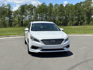 Used 2017 Hyundai Sonata SE image 1