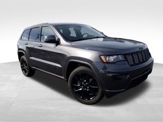 Used 2018 Jeep Grand Cherokee Altitude image 1