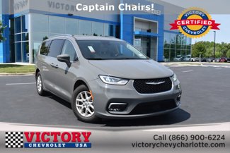 Used 2021 Chrysler Pacifica Touring-L image 1