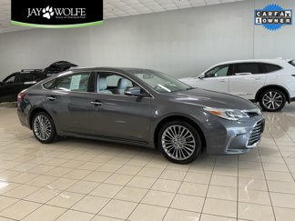 Used 2016 Toyota Avalon Limited image 1