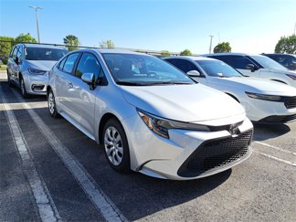 Used 2022 Toyota Corolla LE image 1