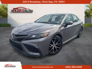 Used 2022 Toyota Camry SE image 1