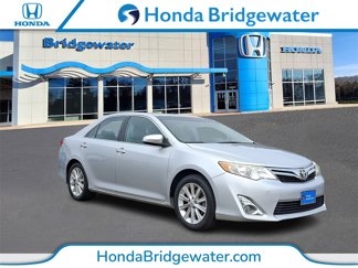 Used 2014 Toyota Camry L image 1
