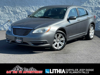 Used 2011 Chrysler 200 Touring image 1
