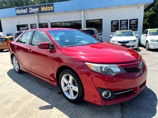 Used 2013 Toyota Camry SE image 1