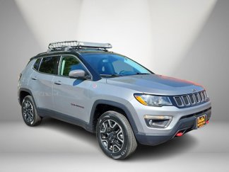 Used 2019 Jeep Compass Trailhawk image 1