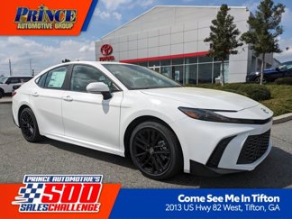 New 2025 Toyota Camry SE image 1