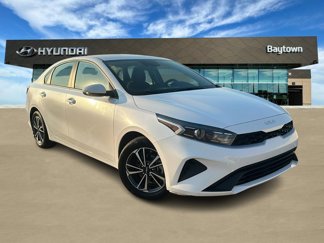 Used 2024 Kia Forte LXS image 1