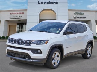 Used 2023 Jeep Compass Latitude w/ Convenience Group image 1