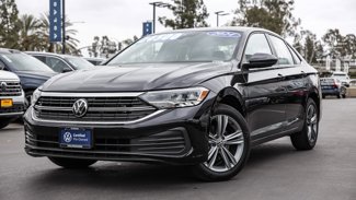 Certified 2024 Volkswagen Jetta SE image 1