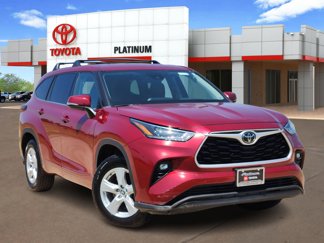 Used 2021 Toyota Highlander LE image 1