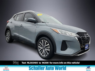 Used 2022 Nissan Kicks SV image 1