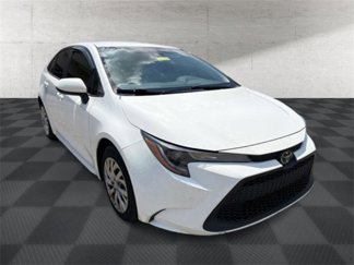 Used 2020 Toyota Corolla LE image 1