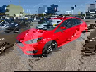 Used 2017 Ford Focus SE image 1
