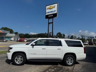 Used 2018 Chevrolet Suburban LT image 1