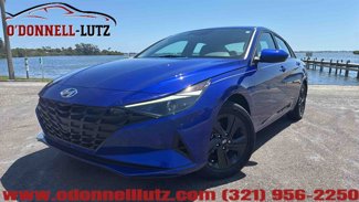 Used 2023 Hyundai Elantra SEL image 1