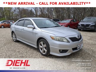 Used 2011 Toyota Camry SE image 1